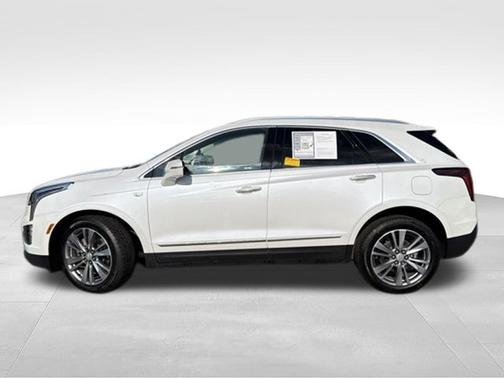 Crystal White Tricoat 2025 Cadillac XT5 Premium Luxury