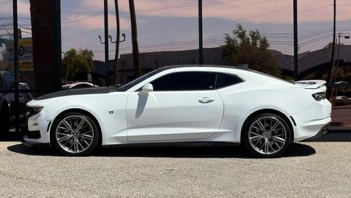 Summit White 2019 Chevrolet Camaro 1SS