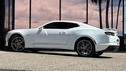 Summit White 2019 Chevrolet Camaro 1SS