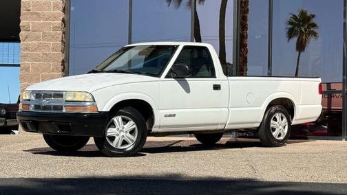 2002 Chevrolet S-10 Base