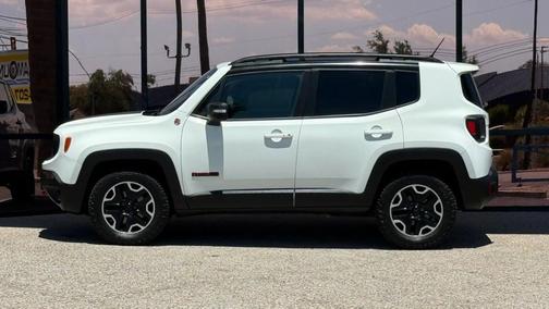Alpine White 2015 Jeep Renegade Trailhawk