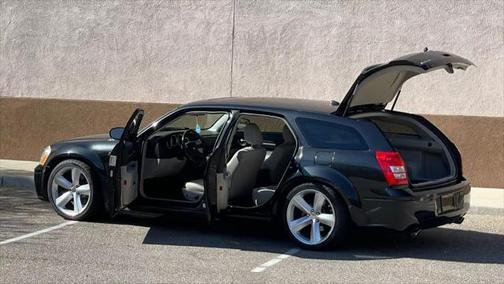 2005 Dodge Magnum RT