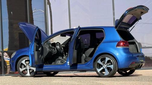 2013 Volkswagen Golf R 4-Door