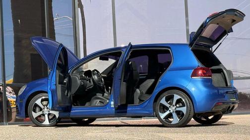 2013 Volkswagen Golf R 4-Door