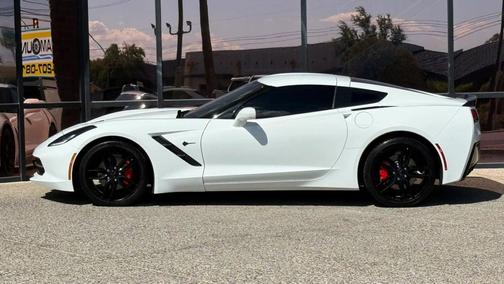 Arctic White 2018 Chevrolet Corvette Stingray