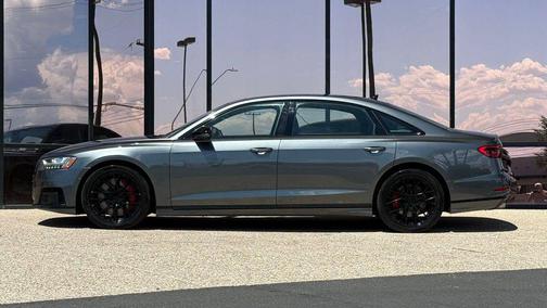 2021 Audi S8 4.0T