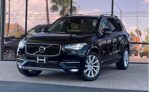 2016 Volvo XC90 T6 Momentum