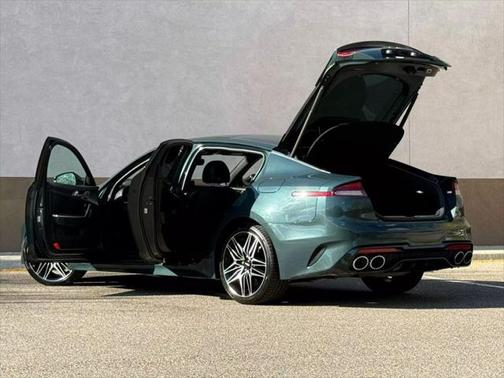 2022 Kia Stinger GT2