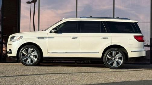 White Platinum Metallic Tri-Coat 2019 Lincoln Navigator Reserve