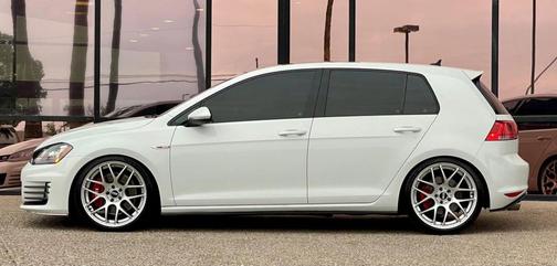 2017 Volkswagen Golf GTI 2.0T Autobahn 4-Door