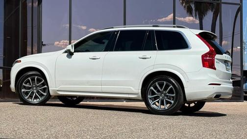 2018 Volvo XC90 T6 Momentum