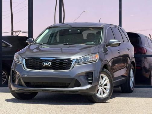 Platinum Graphite 2019 Kia Sorento LX