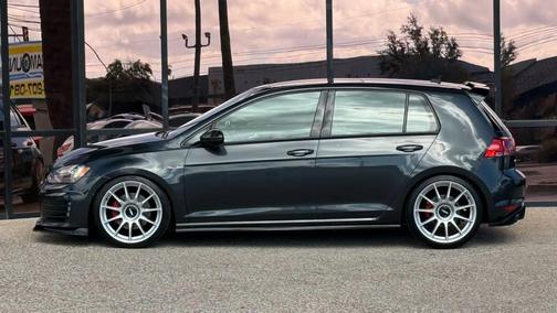 2016 Volkswagen Golf GTI 2.0T SE 4-Door