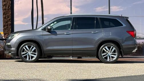 Modern Steel Metallic 2017 Honda Pilot Touring