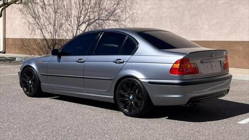 2003 BMW 330 330i Sedan 4D
