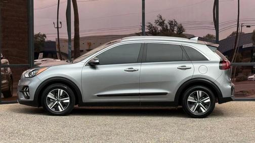 2022 Kia Niro LXS