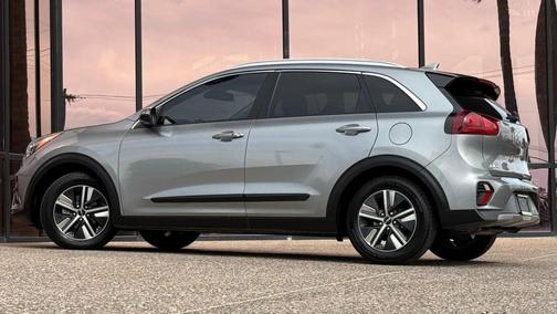 2022 Kia Niro LXS