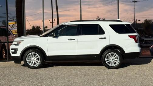 2017 Ford Explorer Base