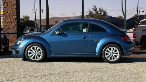 Silk Blue Metallic 2017 Volkswagen Beetle 1.8T