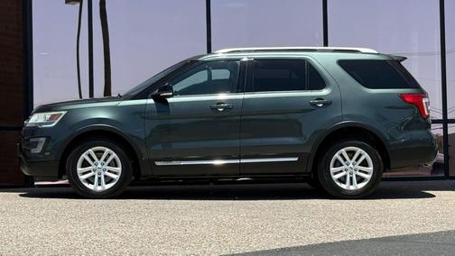 Guard Metallic 2016 Ford Explorer XLT