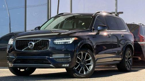 2016 Volvo XC90 T6 Momentum