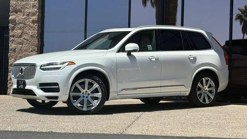 White 2017 Volvo XC90 Hybrid T8 Inscription