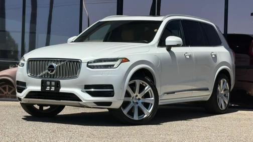 White 2017 Volvo XC90 Hybrid T8 Inscription