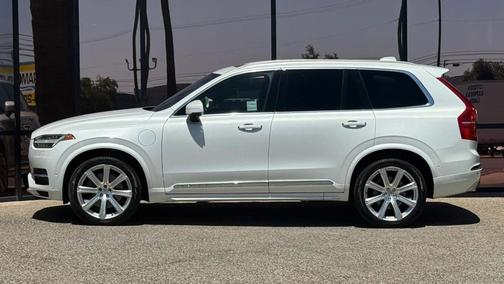 White 2017 Volvo XC90 Hybrid T8 Inscription