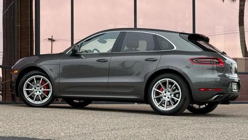 2016 Porsche Macan Turbo