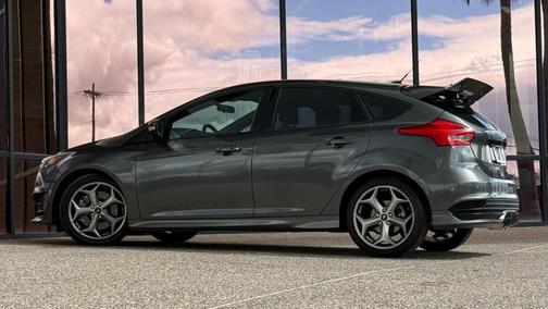2017 Ford Focus ST 