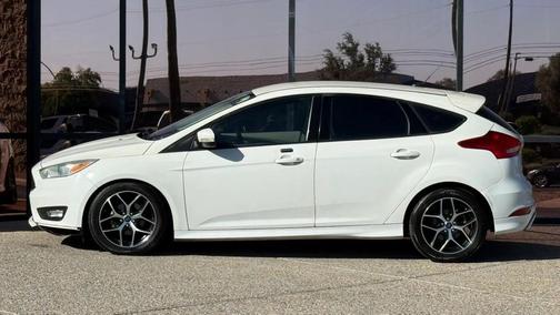 Oxford White 2015 Ford Focus SE