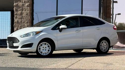 Oxford White 2016 Ford Fiesta S