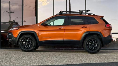 2016 Jeep Cherokee Sport