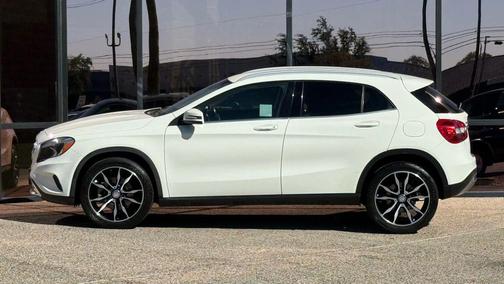 2017 Mercedes-Benz GLA 250 Base