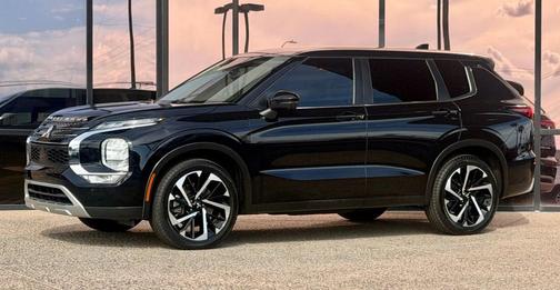 2022 Mitsubishi Outlander SE