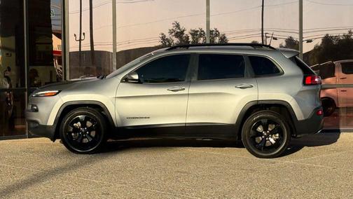 2016 Jeep Cherokee Sport