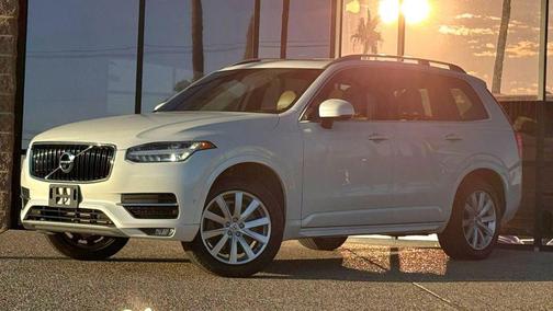 2018 Volvo XC90 T5 Momentum