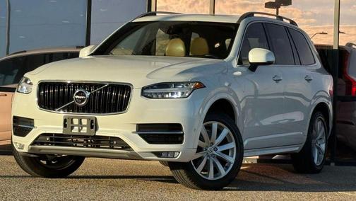 2018 Volvo XC90 T5 Momentum
