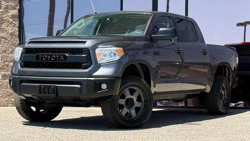 Magnetic Gray Metallic 2017 Toyota Tundra SR5