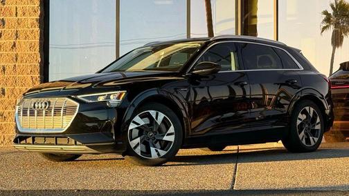 2022 Audi e-tron Premium