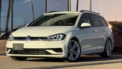 2018 Volkswagen Golf SportWagen TSI S