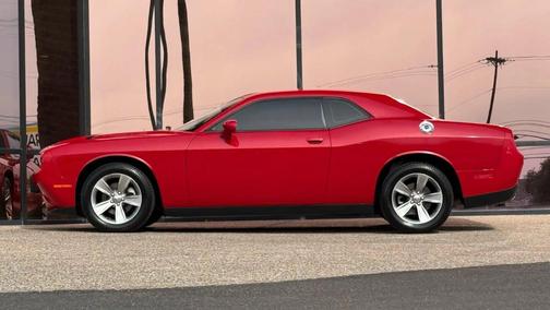 2016 Dodge Challenger SXT