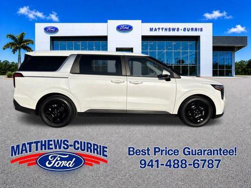 Snow White Pearl 2025 Kia Carnival LXS