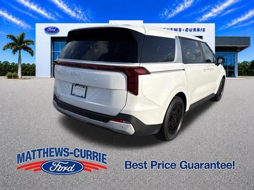 Snow White Pearl 2025 Kia Carnival LXS