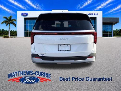 Snow White Pearl 2025 Kia Carnival LXS