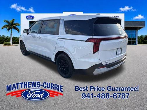 Snow White Pearl 2025 Kia Carnival LXS