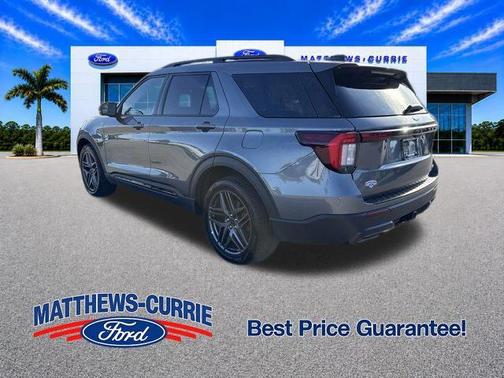 CARBONIZED GRAY METALLIC 2025 Ford Explorer ST-Line