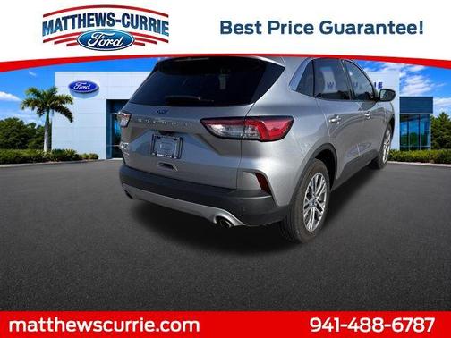 ICONIC SILVER 2022 Ford Escape SEL