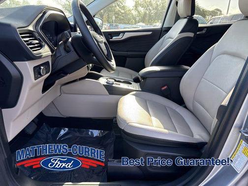 ICONIC SILVER 2022 Ford Escape SEL