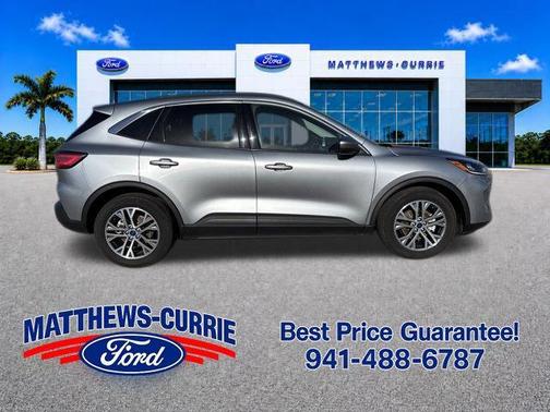 ICONIC SILVER 2022 Ford Escape SEL